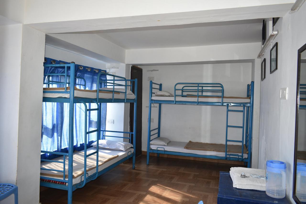 Bunkotel Мусори Екстериор снимка